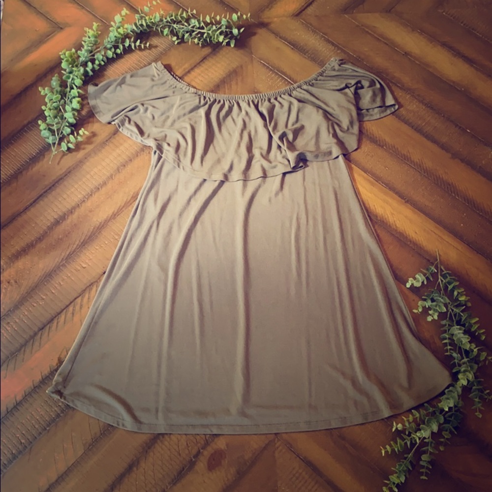 Francesca’s Alya Olive Green Mini Dress